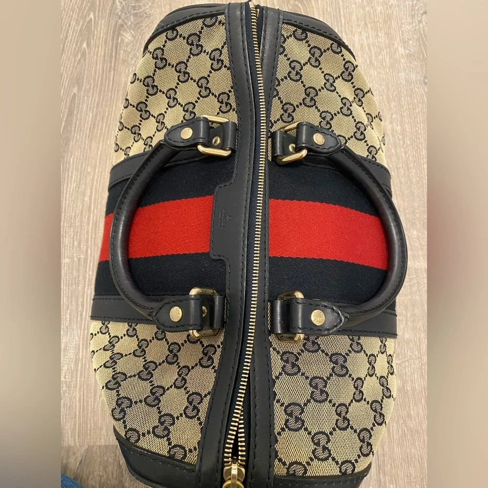SOLD- AUTHENTIC GUCCI Canvas/leather Vintage Boston Bag Crossbody Red/Navy - Picture 8 of 15